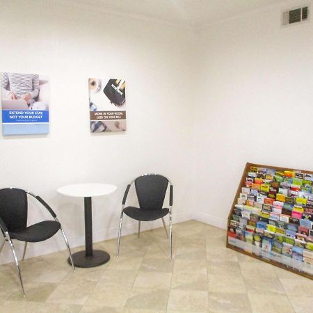 Studio 6-Luling, La Buitenkant foto